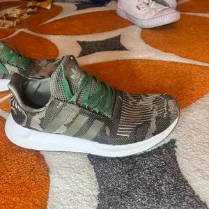 adidas Swift Run Sneaker size 8.5